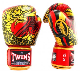Боксерские перчатки Twins Special с рисунком (FBGV-52 gold/red)